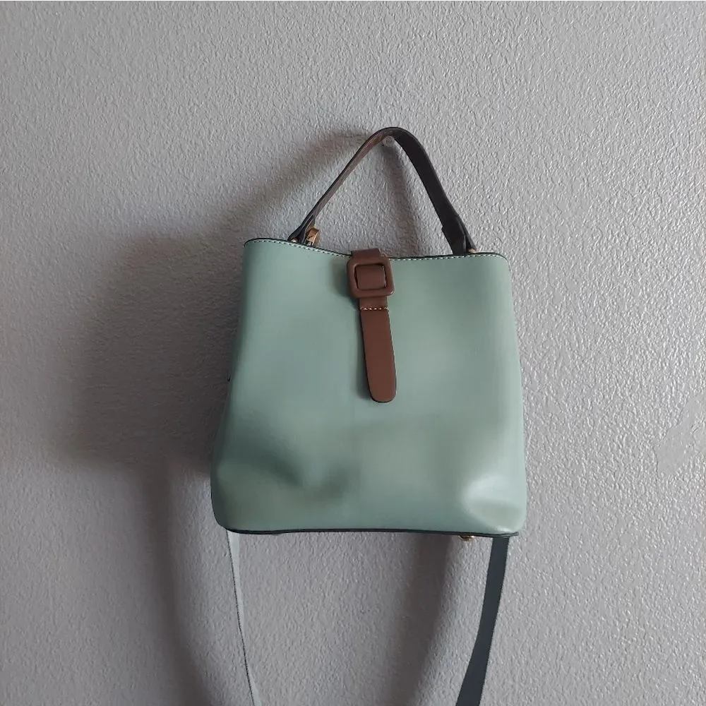 N/A chic green leather